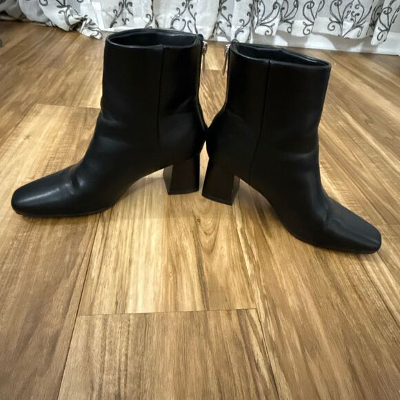 Delicious Daybreak Booties Black Size 7.5 - Picture 4 of 9